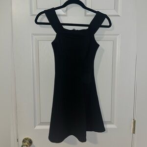BLACK JUNIOR’S DRESS